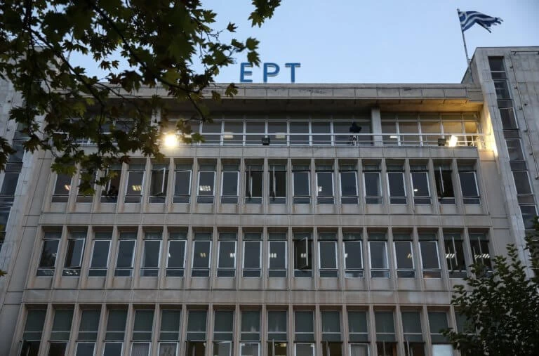ΕΡΤ: Από δακτυλογράφος δημοσιογράφος – Αγώνας δρόμου για τακτοποιήσεις και βολέματα «αγωνιστών» της περιόδου του «μαύρου»